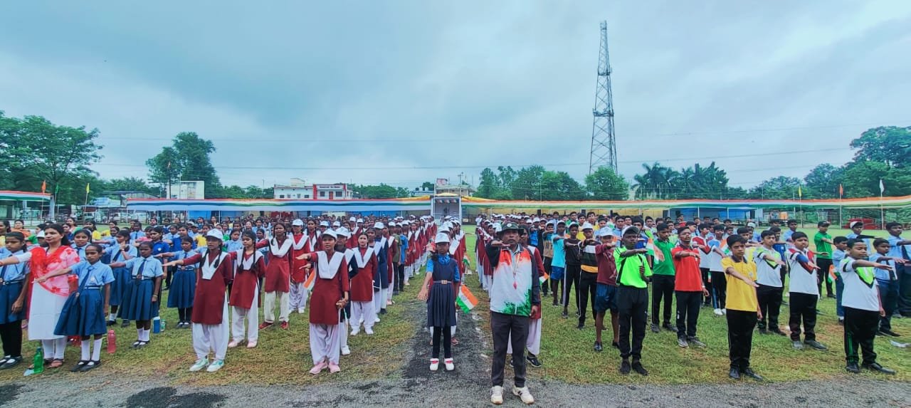 CG : एमाीबी जिले के स्वतंत्रता दौड़ में जनप्रतिनिधियों, गणमान्य नागरिक सहित स्कूली बच्चो ने लगाई दौड़
