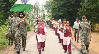 CG : आईटीबीपी ने छात्रों संग निकाली तिरंगा रैली