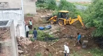 खुदाई की तो मिला जहरीली शराब का बड़ा भंडार, देखकर चौंक गई पुलिस, 35 ड्रम और एक कंटेनर जब्त