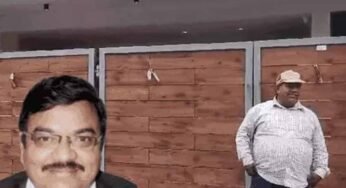 नगर निगम के रिटायर्ड अधीक्षण यंत्री प्रदीप जैन के घर और दफ्तर में आज लोकायुक्त टीम ने छापा मारा