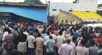 बड़वारा थाना क्षेत्र के मिशन चौक में अनियंत्रित होकर दुकान पर चढ़ा हाइवा वाहन, युवक की मौत, गुस्साए ग्रामीणों ने लगाया जाम