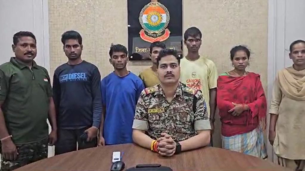 CG : सुरक्षाबलों की बड़ी कार्रवाई, पांच लाख के इनामी नक्सली समेत 5 गिरफ्तार