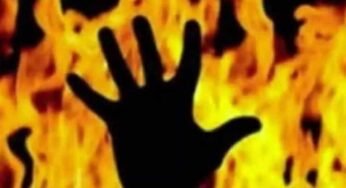 100 रुपये के लेन-देन को लेकर हुआ विवाद, पेट्रोल छिड़ककर आग लगा दी