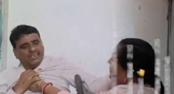 महिला टीचर और टीचर में चलीं सैंडल-चप्पलें, मारे चांटें, दोनों पर होगी कार्रवाई