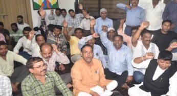 बरकतउल्ला विश्वविद्यालय में अनुकंपा नियुक्ति समेत अन्य मांगों को लेकर कर्मचारियों ने कामकाज किया बंद