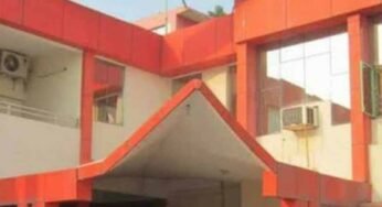 पार्षद दानिश अहमद ने अपने कुछ साथियों के साथ नपा कार्यालय में पहुंचकर आत्महत्या करने का प्रयास किया