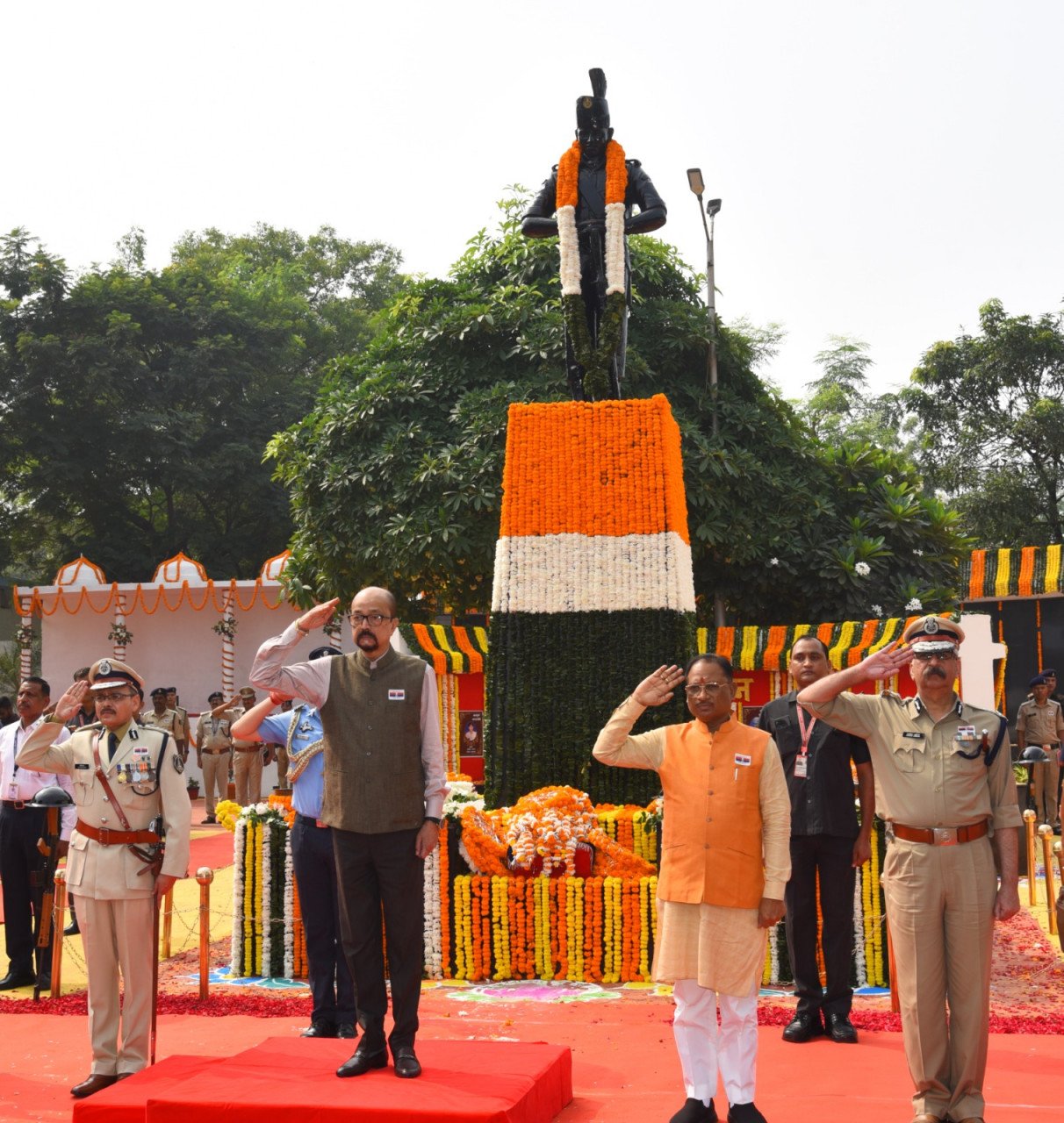 CG : रायपुर पुलिसकर्मियों के प्रति रखें मानवीय दृष्टिकोण – रमेन डेका