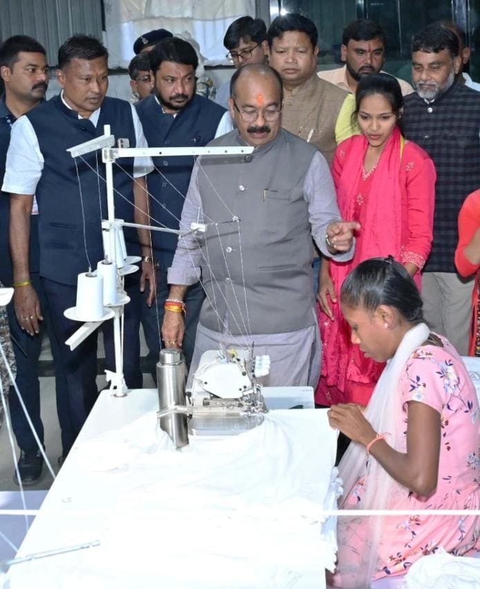 CG : बीजापुर पहुंचे उप मुख्यमंत्री अरुण साव ने सड़क और पुल निर्माण तथा जल जीवन मिशन के कार्यों का किया निरीक्षण