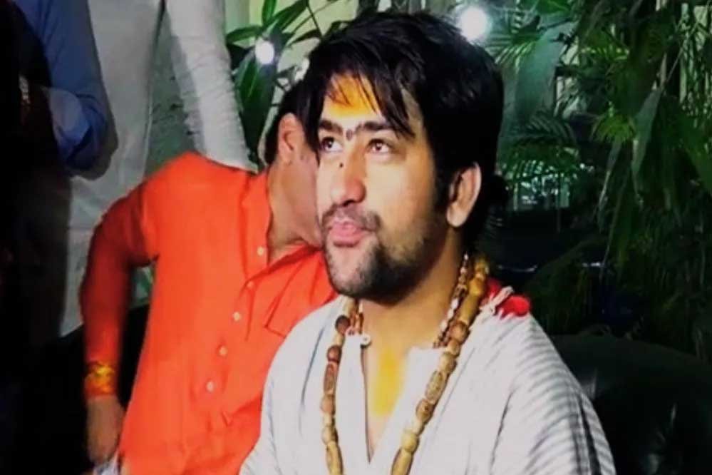धीरेन्द्र शास्त्री बोले- हिन्दू मस्जिदों में घुसें तो उनको जूते से मारो, हम तुम्हारी मस्जिदों में नहीं घुसते