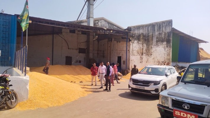 CG : धान के अवैध परिवहन और भंडारण की रोकथाम के लिए चलाया जा रहा जांच अभियान