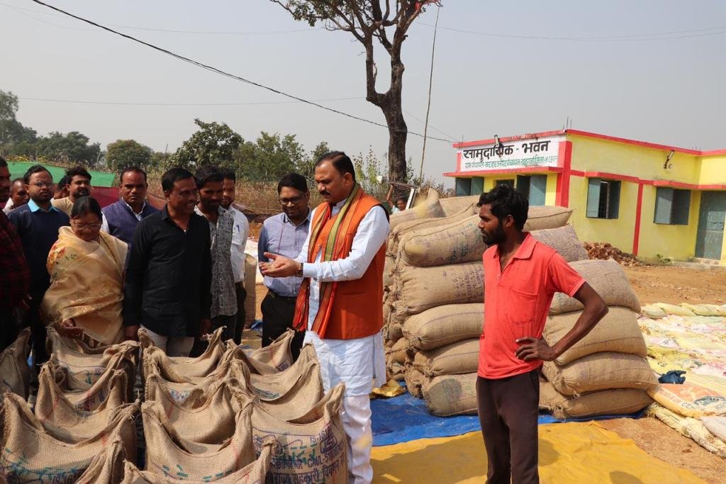 CG : धान खरीदी में शिकायत मिली तो होगी कड़ी कार्रवाई : श्याम बिहारी जायसवाल
