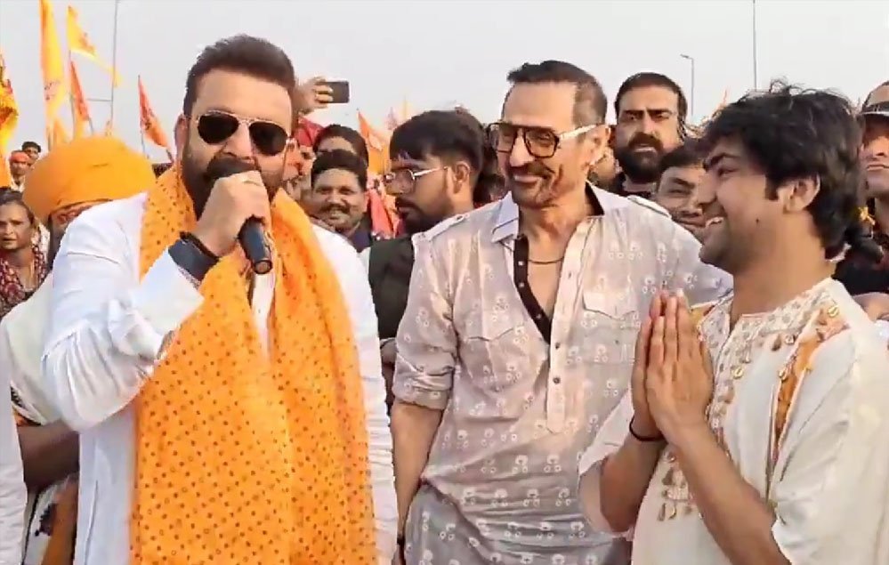 धीरेंद्र कृष्ण शास्त्री ने कहा अभी वे 20 फीसदी हैं तो पत्थरबाजी कर रहे हैं, 50 पर्सेंट हो गए तो बेटियों को उठा ले जाएंगे
