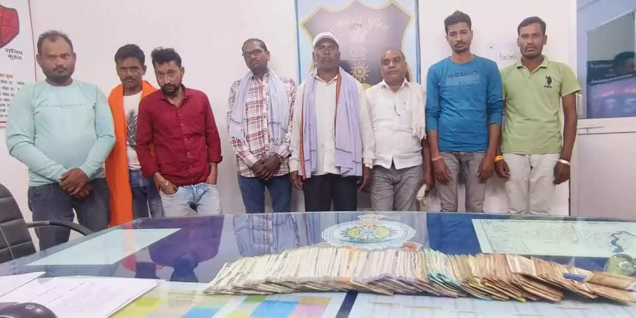 CG : 18 जुआरी गिरफ्तार, खार में पुलिस ने मारी रेड