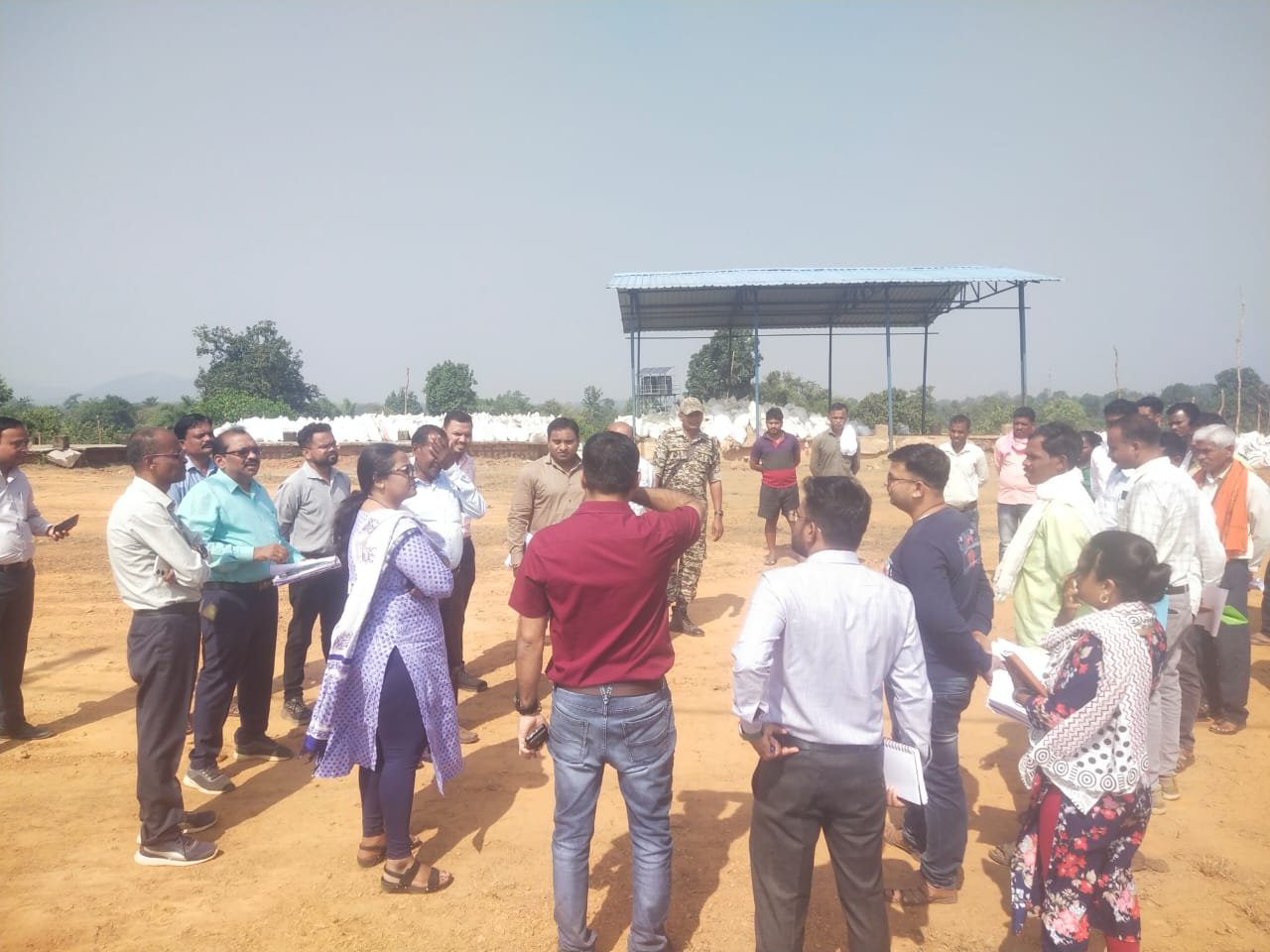 मोहला : कलेक्टर ने धान खरीदी केंद्रों का किया मुआयना, व्यवस्था का लिया जायजा