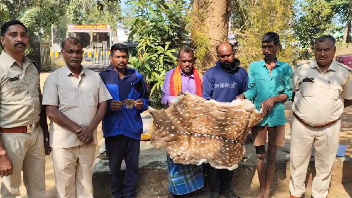 CG : बेचने निकले थे चीतल और तेंदुए की खाल, 5 लोग पकड़ाए…