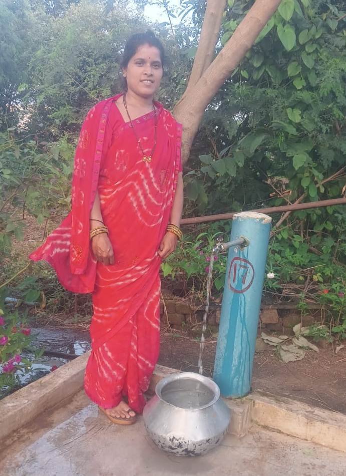 राजनांदगांव : जल जीवन मिशन से घर में ही नल से स्वच्छ जल मिलने से बदली ग्राम मुरमुंदा की तस्वीर