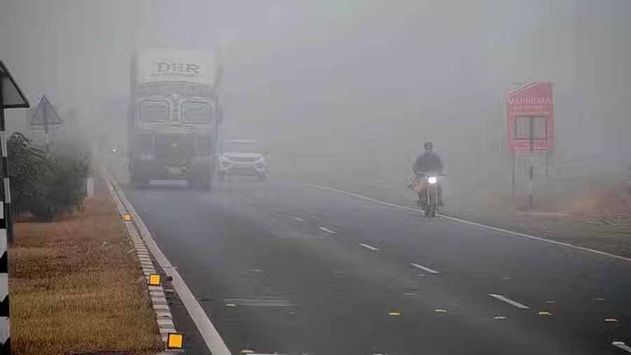 साल के आखिरी दिनों में ठंड ने दिखाया अपना जोर, सर्द हवाओं से बढ़ी ठिठुरन