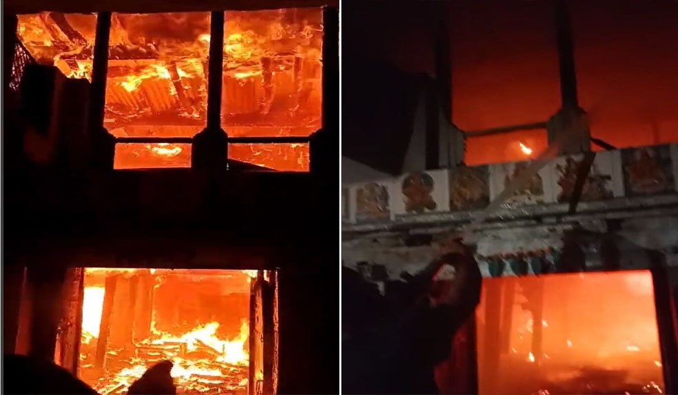 खंडवा में जल कर राख हुआ 500 साल पुराना श्री राम मंदिर, मूर्तियों समेत सारा सामान जलकर खाक