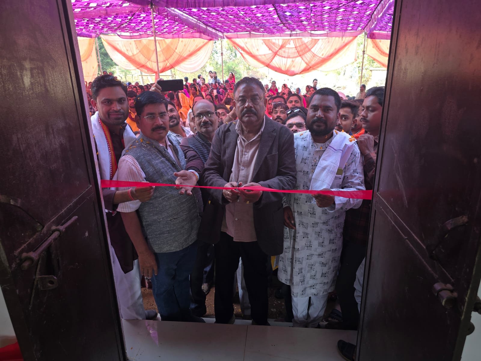 डोंगरगाव : यादव व साहू समाज सहित कई निर्माण कार्यो का झिटिया मे हुआ लोकार्पण