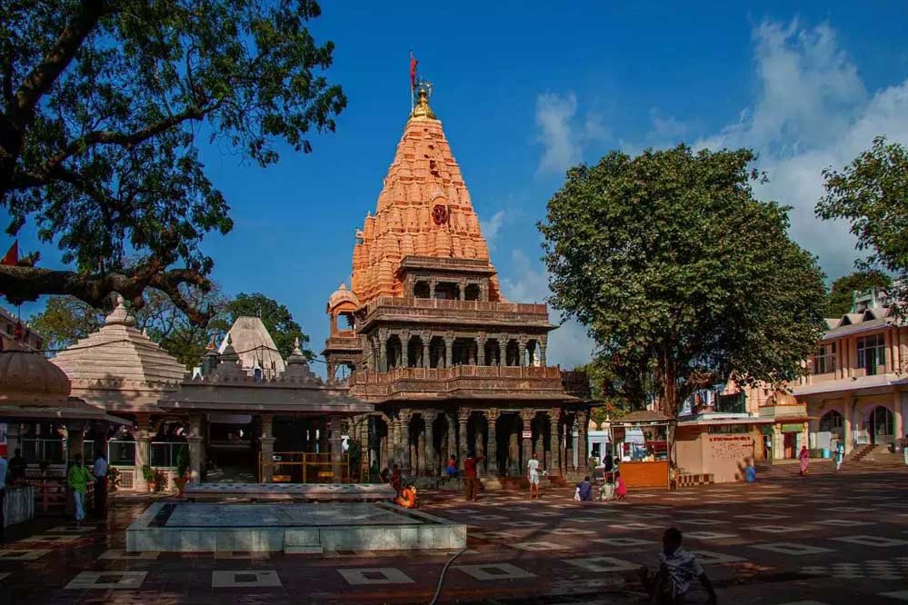 महाकाल में घटी भक्तों की संख्या, साल के आखिरी 5 माह में आए 3.90 करोड़ श्रद्धालु, इस बार 3 करोड़ ही आए