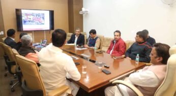 भविष्योन्मुखी रणनीति के आधार पर स्वास्थ्य सुविधाओं का करें विस्तार : उप मुख्यमंत्री श्री शुक्ल