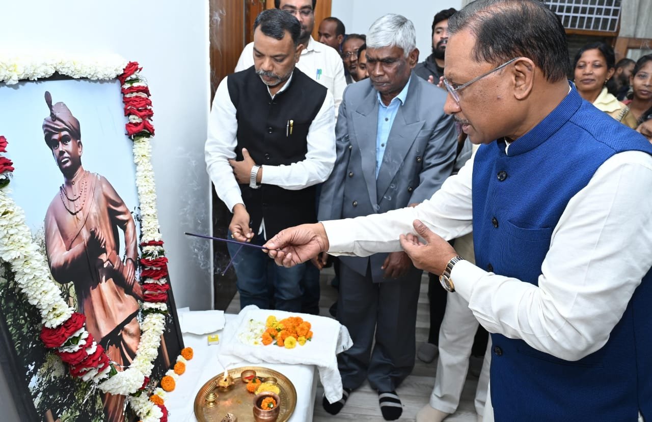 CG : मुख्यमंत्री ने अमर शहीद गेंदसिंह के शहादत दिवस पर उन्हें किया नमन