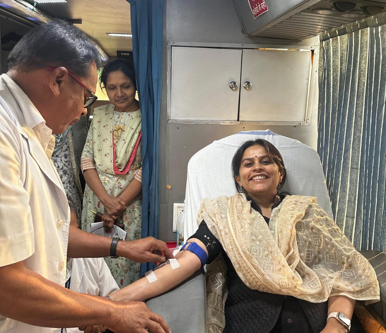 CG : संचालनालय स्वास्थ्य सेवाएं में एक दिवसीय स्वैच्छिक रक्तदान शिविर का आयोजन