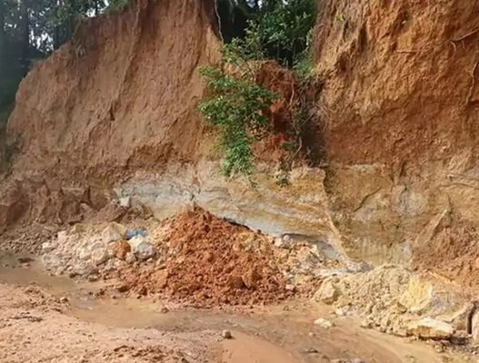 CG : खदान धंसने से 2 ग्रामीणों की मौत