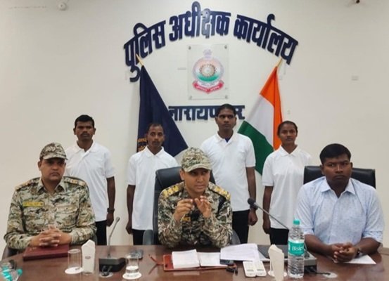 CG : ताड़मेटला घटना में शामिल बड़े कैडर के 4 नक्सलियों ने किया आत्मसमर्पण