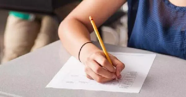 CG : दसवीं बोर्ड परीक्षा में आज नहीं बना एक भी नकल प्रकरण…
