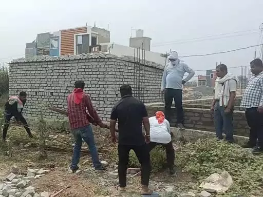 CG : बिना अनुमति के प्लाटिंग पर एक्शन, बुलडोजर की कार्रवाई…