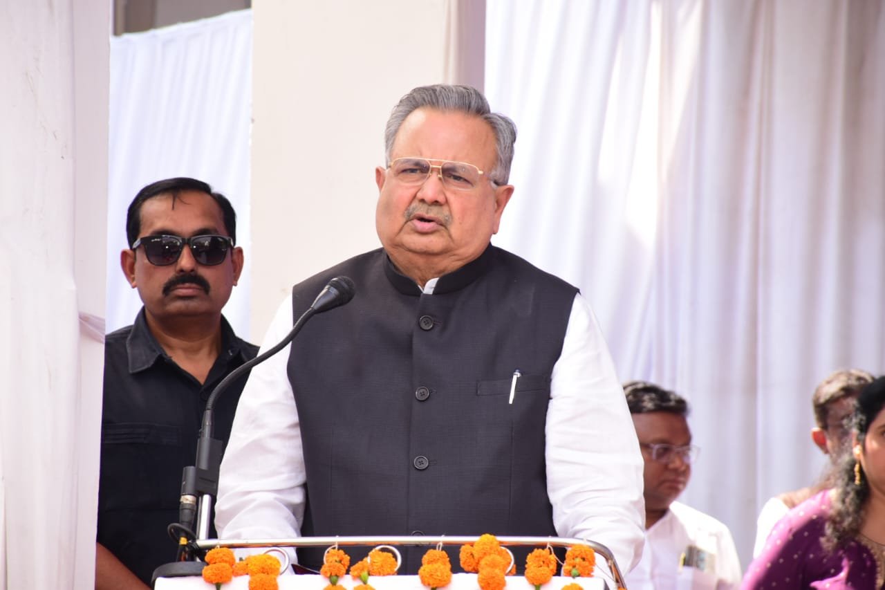 राजनांदगांव : दिग्विजय महाविद्यालय के छात्र-छात्राओं ने शिक्षा और खेल के क्षेत्र में राष्ट्रीय और अंतर्राष्ट्रीय स्तर पर बनाई अपनी पहचान-डॉ. रमन सिंह