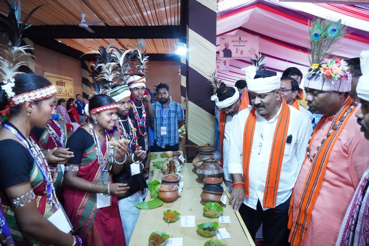 CG : रायपुर बस्तर की वैभव-गौरवशाली संस्कृति को वैश्विक पटल पर पहुँचाने की पहल – उप मुख्यमंत्री विजय शर्मा
