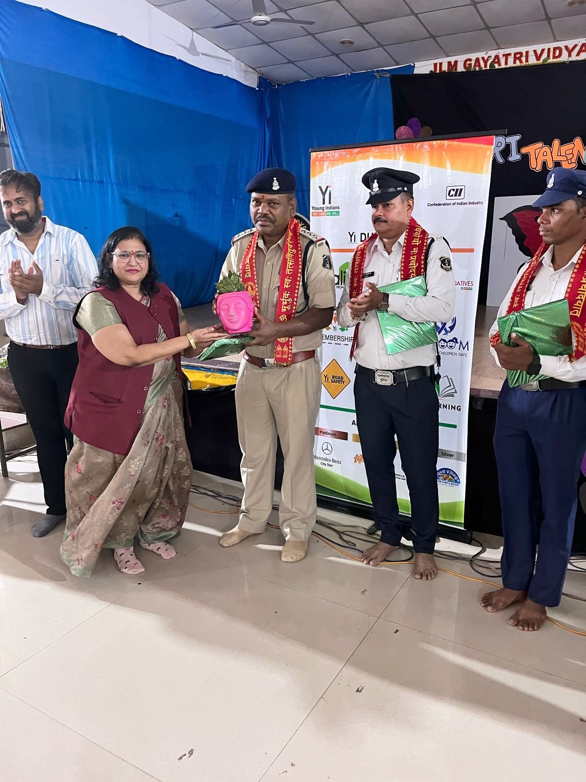 राजनांदगांव : गायत्री विद्यापीठ में सड़क सुरक्षा पर कार्यशाला