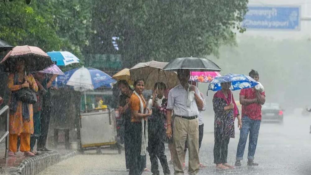मध्य प्रदेश में बारिश के बाद तापमान में गिरावट दर्ज, भीषण गर्मी के बीच बरसात के बाद लोगों को काफी राहत