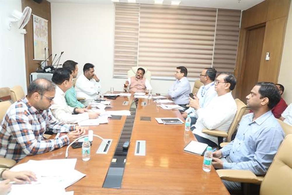 रीवा नगर जीरो अनट्रीटेड वेस्ट के लक्ष्य को शीघ्र प्राप्त करे इसके लिए ठोस कार्ययोजना पर करें कार्य: उप मुख्यमंत्री शुक्ल