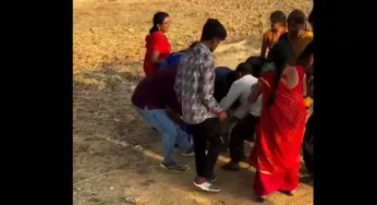 CG : बाराती बस में तोड़फोड़ करने वाले युवक की जमकर हुई धुनाई