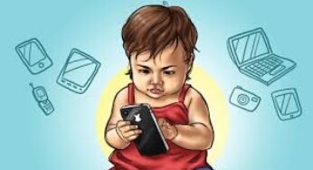 CG : बच्चे मोबाईल की लत से दूर रहें