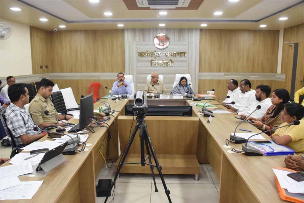 सांसद की अध्यक्षता में सड़क सुरक्षा समिति की बैठक आयोजित