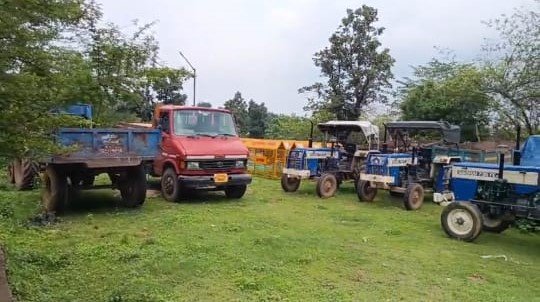 CG : अवैध रेत परिवहन में लिप्त 6 वाहन जब्त, 50 हजार का जुर्माना