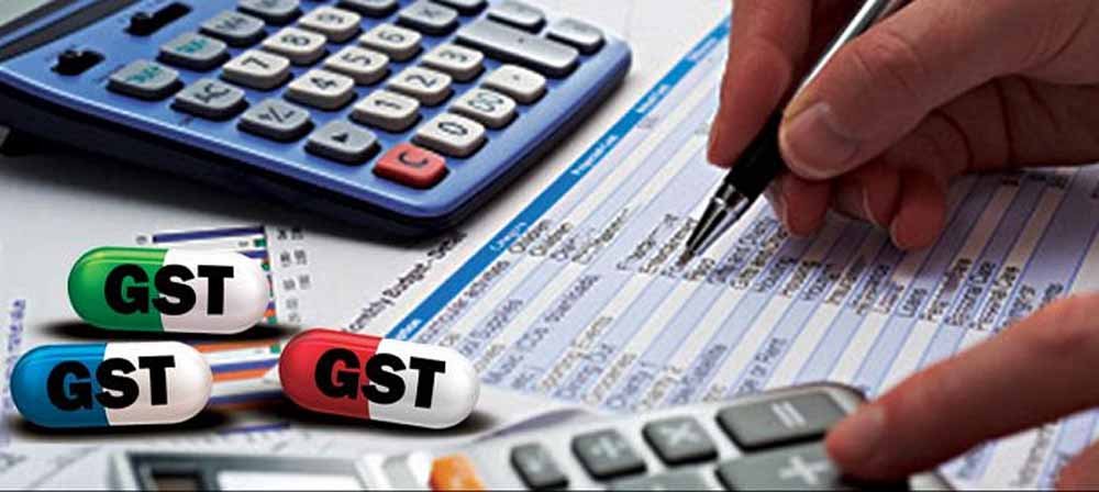 दवा उद्योग इनवर्टेड ड्यूटी स्ट्रक्चर में फंसा, कच्चे माल पर GST घटाने की मांग तेज