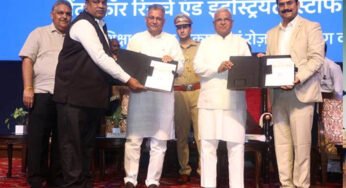 उद्योगों की मांग अनुसार कौशल विकास पाठ्यक्रम डिजाइन करें : राज्यपाल पटेल