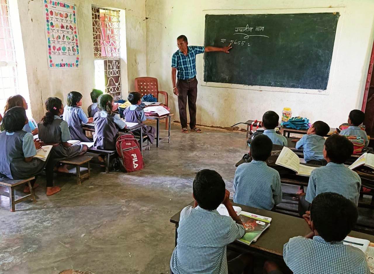 CG : मुख्यमंत्री की मंशानुरूप युक्तियुक्तकरण नीति से दूरस्थ अंचलों में भी शिक्षा को मिल रहा नया आयाम…