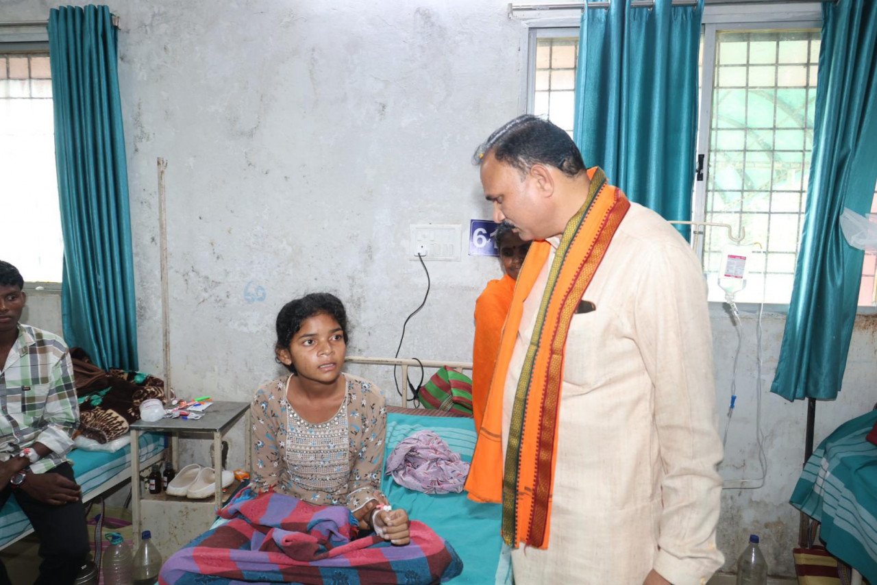 CG : स्वास्थ्य मंत्री जायसवाल ने बोदली उप स्वास्थ्य केन्द्र का किया निरीक्षण…