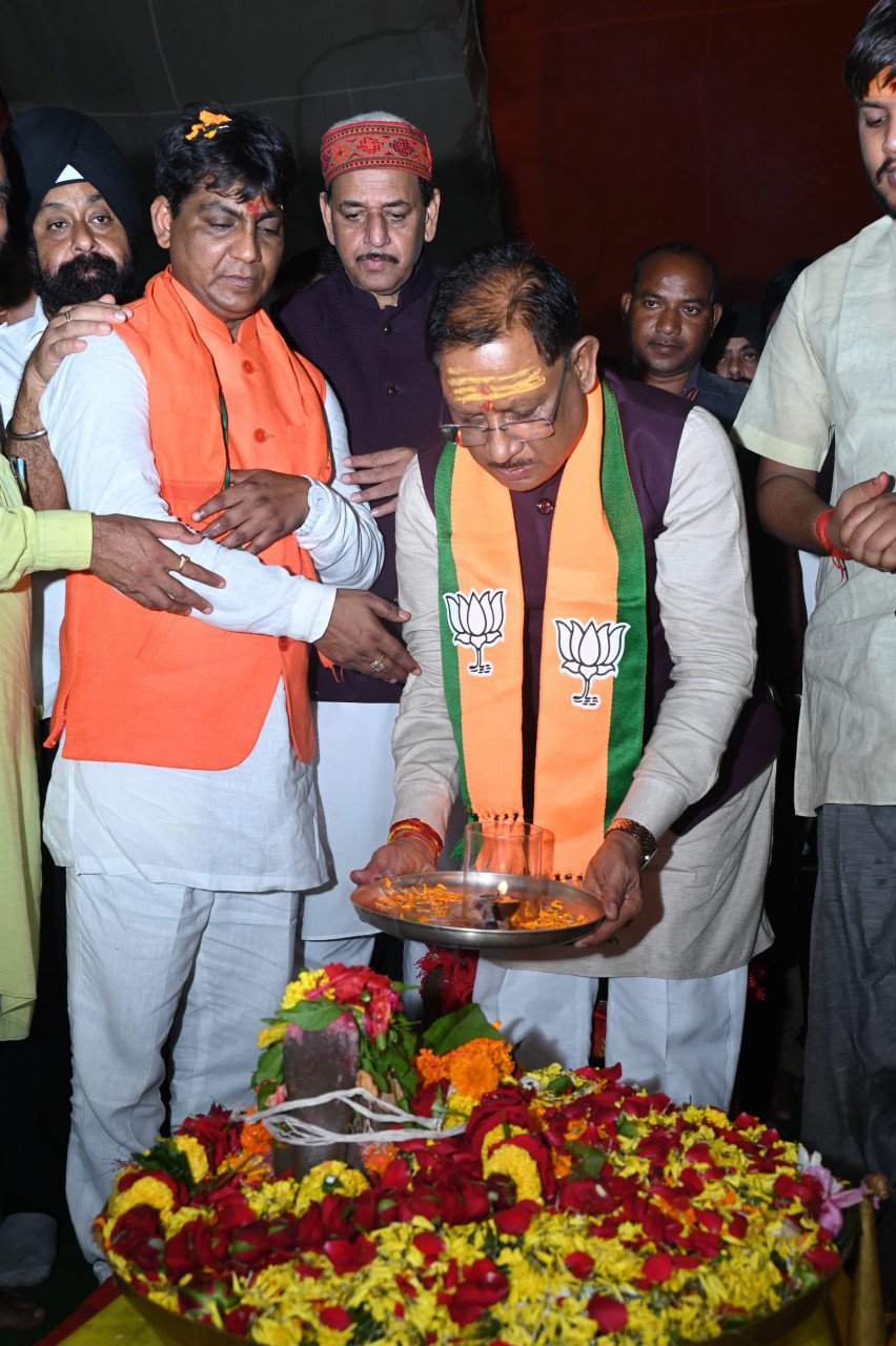 CG : मुख्यमंत्री विष्णुदेव साय महासमुंद में रूद्र महाभिषेक हवन पूजन में हुए शामिल…