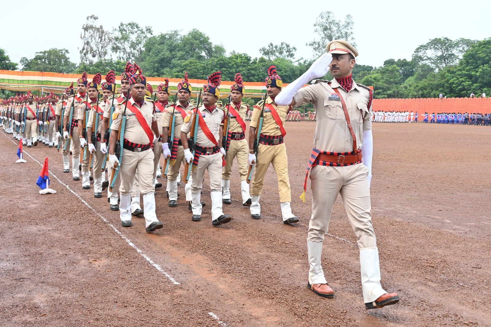 राजनांदगांव : स्वतंत्रता दिवस समारोह का शौर्य परेड मैदान पुलिस प्रशिक्षण विद्यालय में किया गया अंतिम रिहर्सल