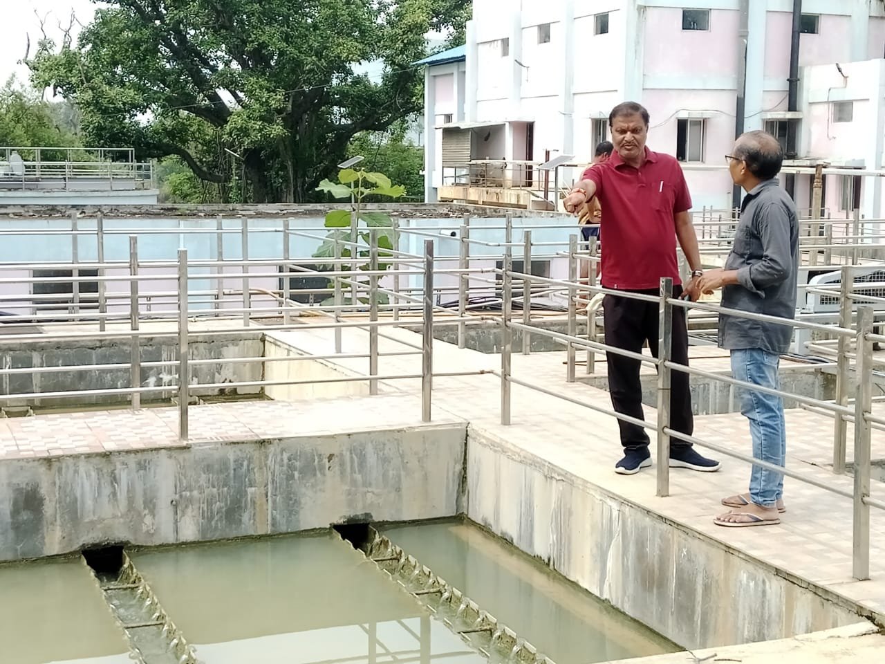 राजनांदगांव : सुबह वार्ड भ्रमण के लिए निकले महापौर