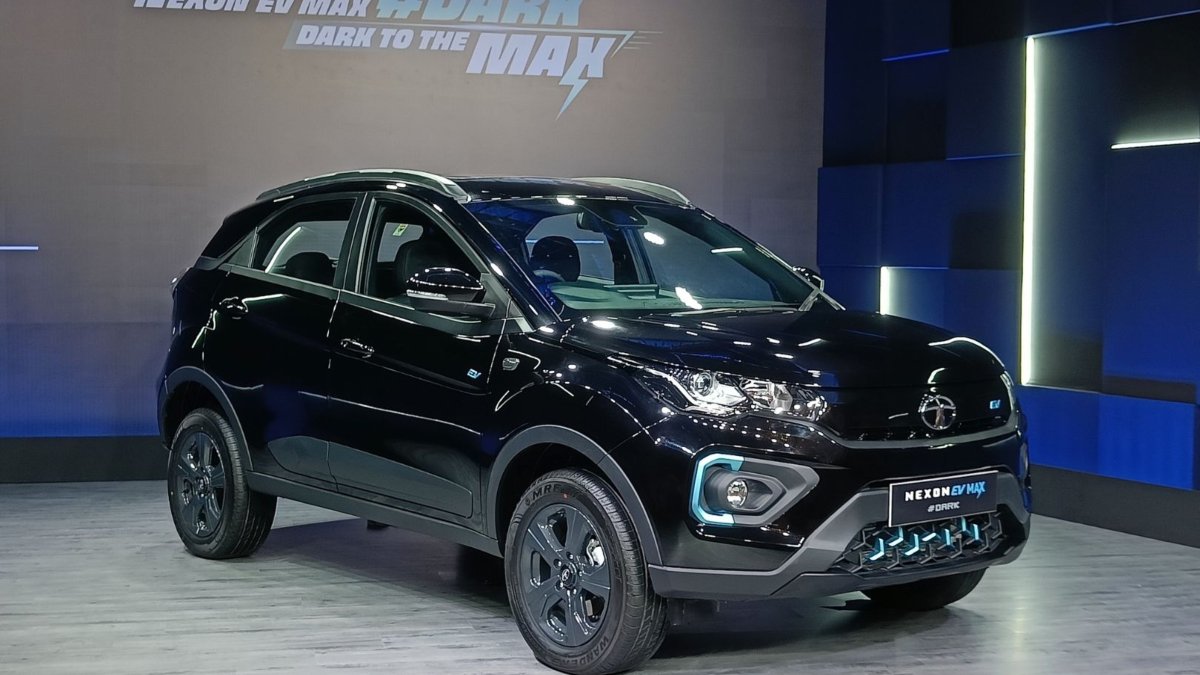 Tata की धाकड़ डार्क एडिशन SUV लॉन्च, ऑल ब्लैक लुक के साथ मिलेगा पावरफुल इंजन और प्रीमियम फीचर्स