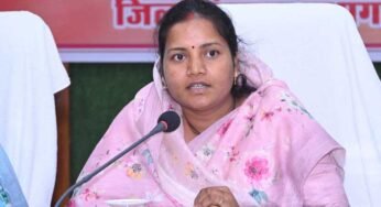 मंत्री श्रीमती लक्ष्मी राजवाड़े ने जशपुर में महिला एवं बाल विकास समाज कल्याण विभाग के अधिकारियों की संयुक्त बैठक ली