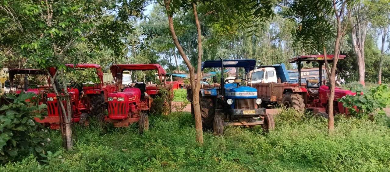 CG : खनिजों का अवैध परिवहन करते 5 वाहन जब्त